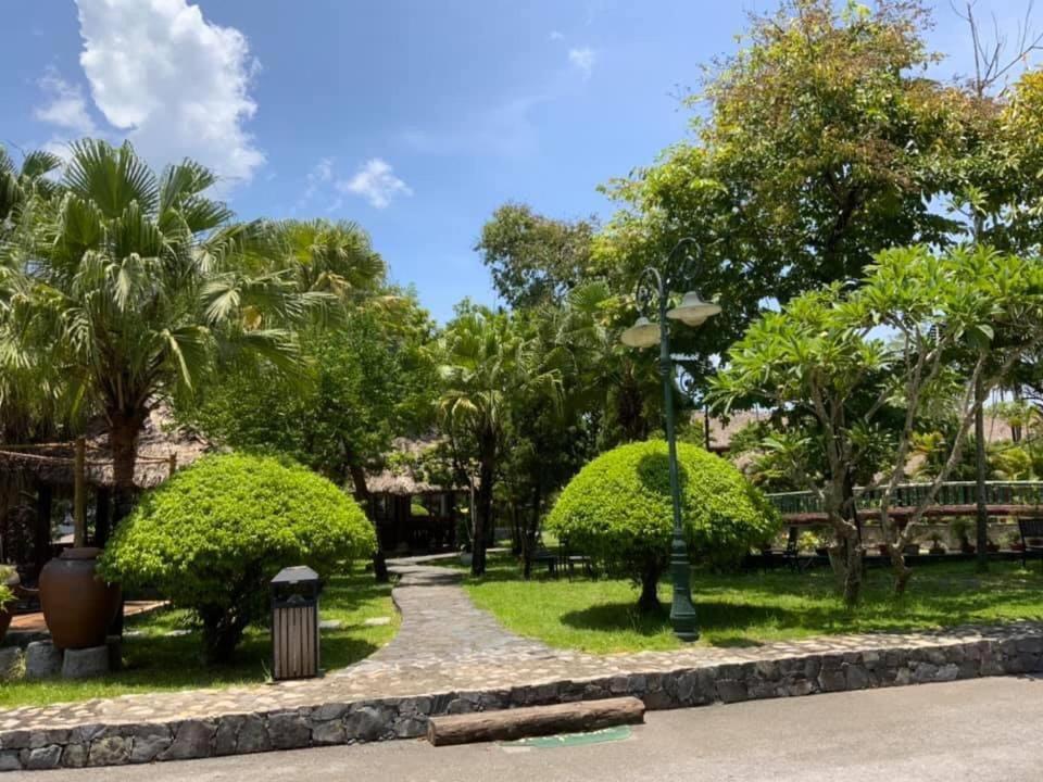 Hoa Binh Hotel Bagian luar foto