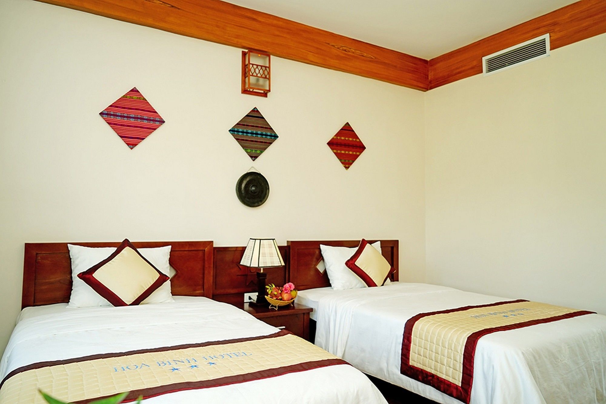 Hoa Binh Hotel Bagian luar foto